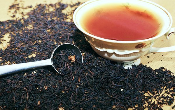 Some people will identify the quality through the black tea color