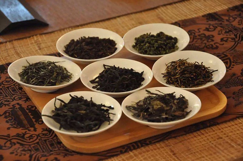 Each type of true tea contains tea polyphenols