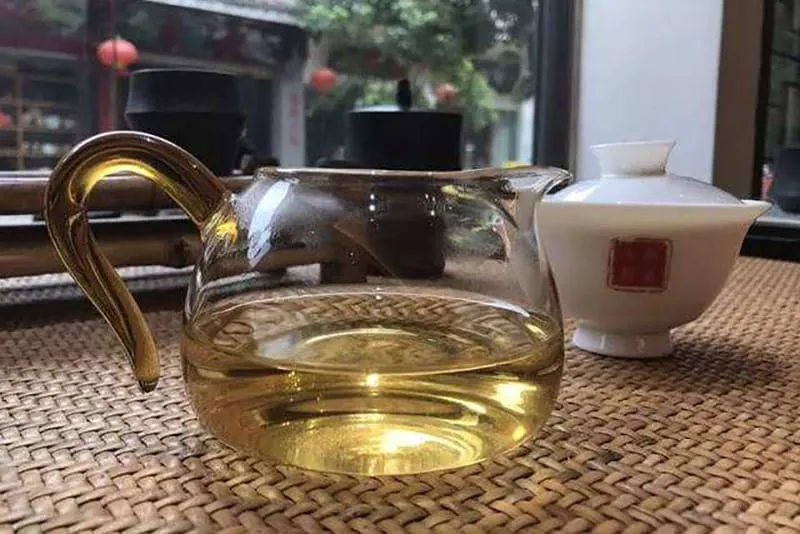 Raw Pu-erh tea infusion is light like green tea