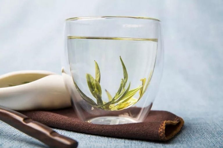 Junshan Yinzhen Tea – The Only Yellow Tea of Chinese 10 Famous Teas