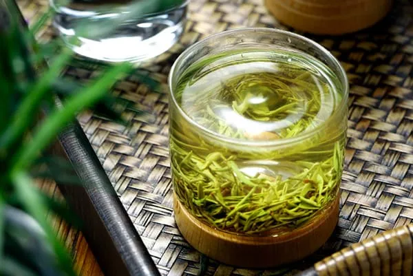 Weishan Maojian got all the advantages of green, black, and yellow tea