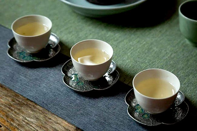 What Is White Peony Tea(Bai Mu Dan) Good For & How To Make It?